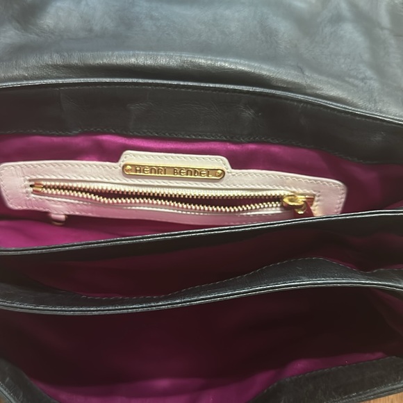 Henri Bendel soft leather purse in black tones with gold hardware - Picture 3 of 6